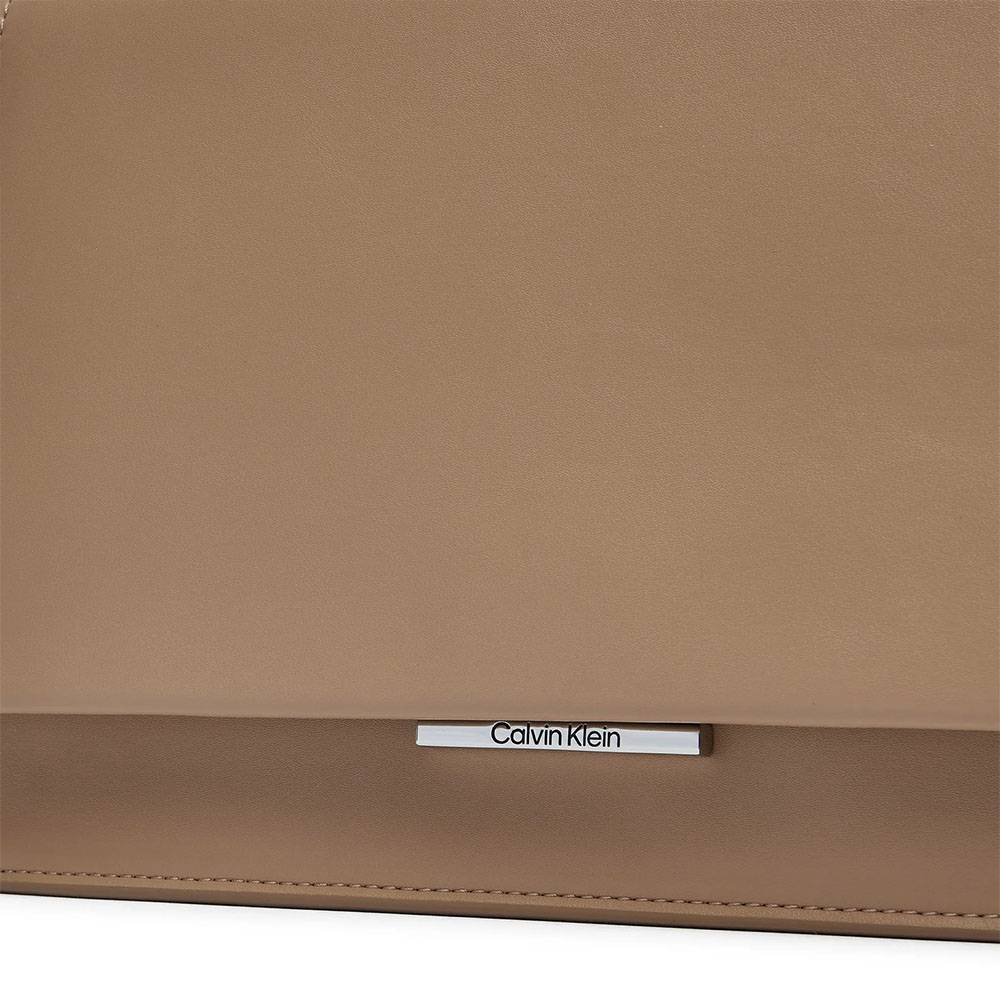 Borsa a tracolla da donna Calvin Klein K60K612158