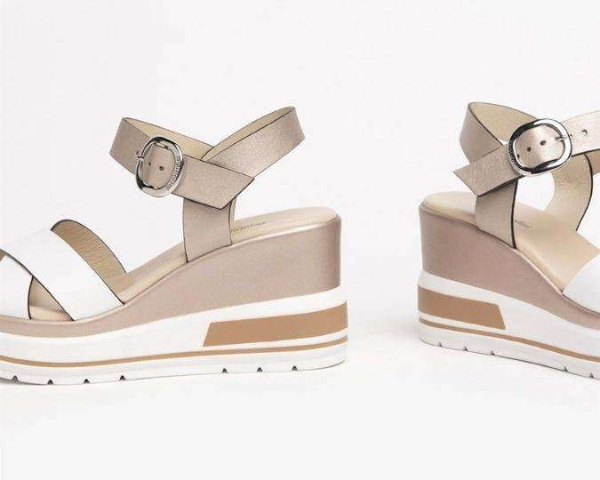 NEROGIARDINI SANDALO DONNA E218737D