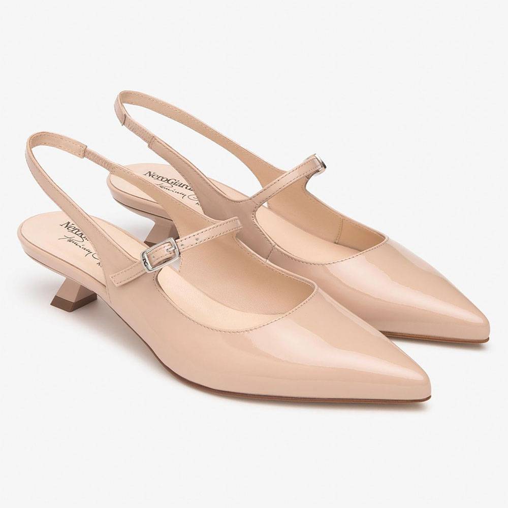 Nerogiardini Chanel da donna E512261DE